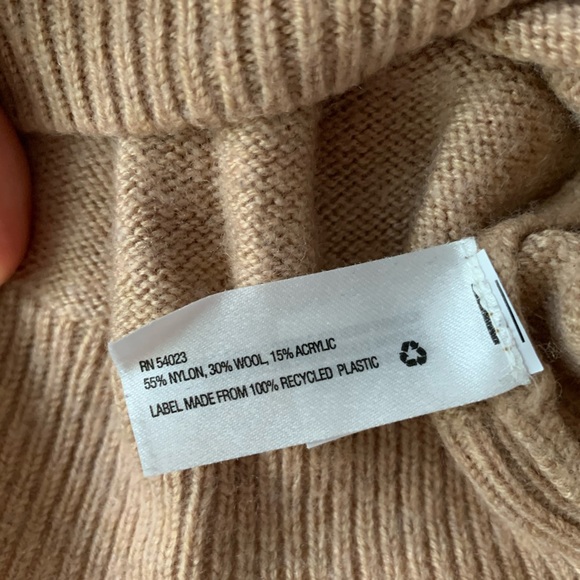 GAP sweatshirt - Picture 3 of 3